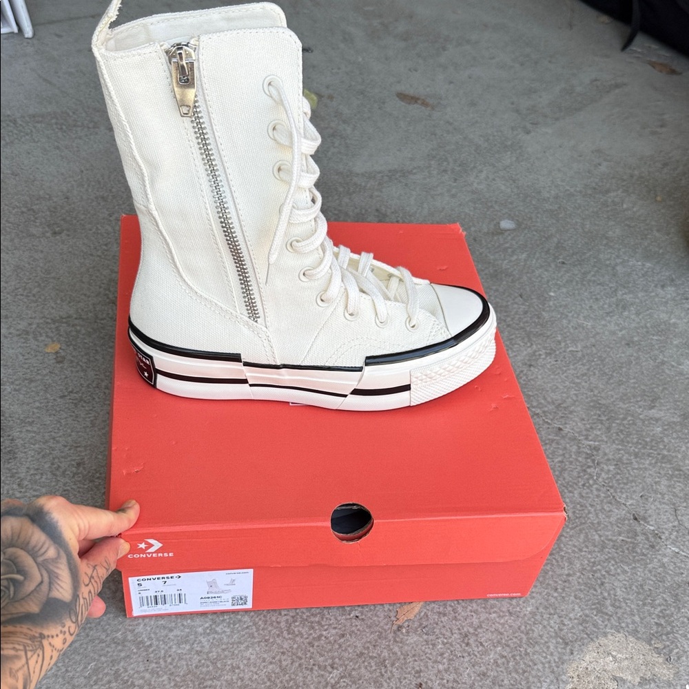 Converse Women's Cream High-Top Platform Lace-Up Boots with Side Zip